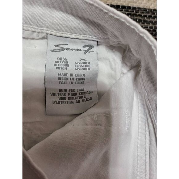 Seven Jeans Easy Fit Shorts - Picture 5 of 5